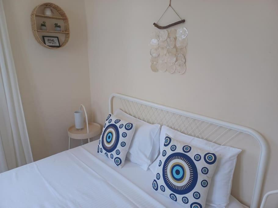 Big Apartment On The Beach Толон Экстерьер фото
