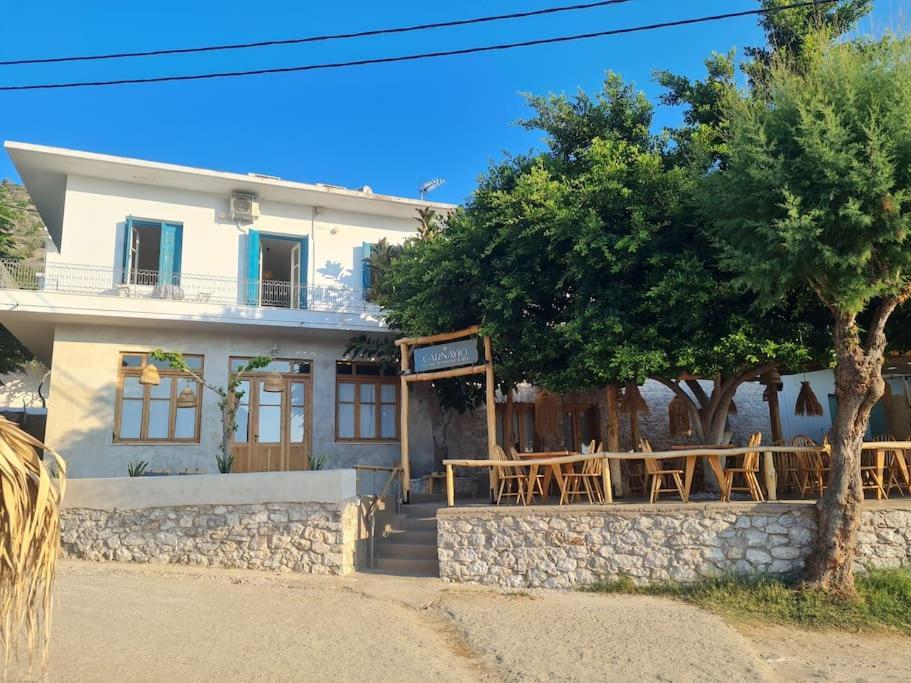 Big Apartment On The Beach Толон Экстерьер фото